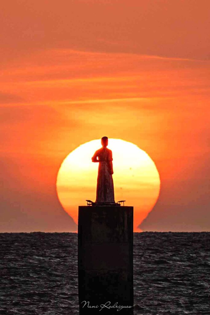 Nascer do sol na orla de Macapá – Complexo Turístico da Beira-Rio – Pedra do Guindaste